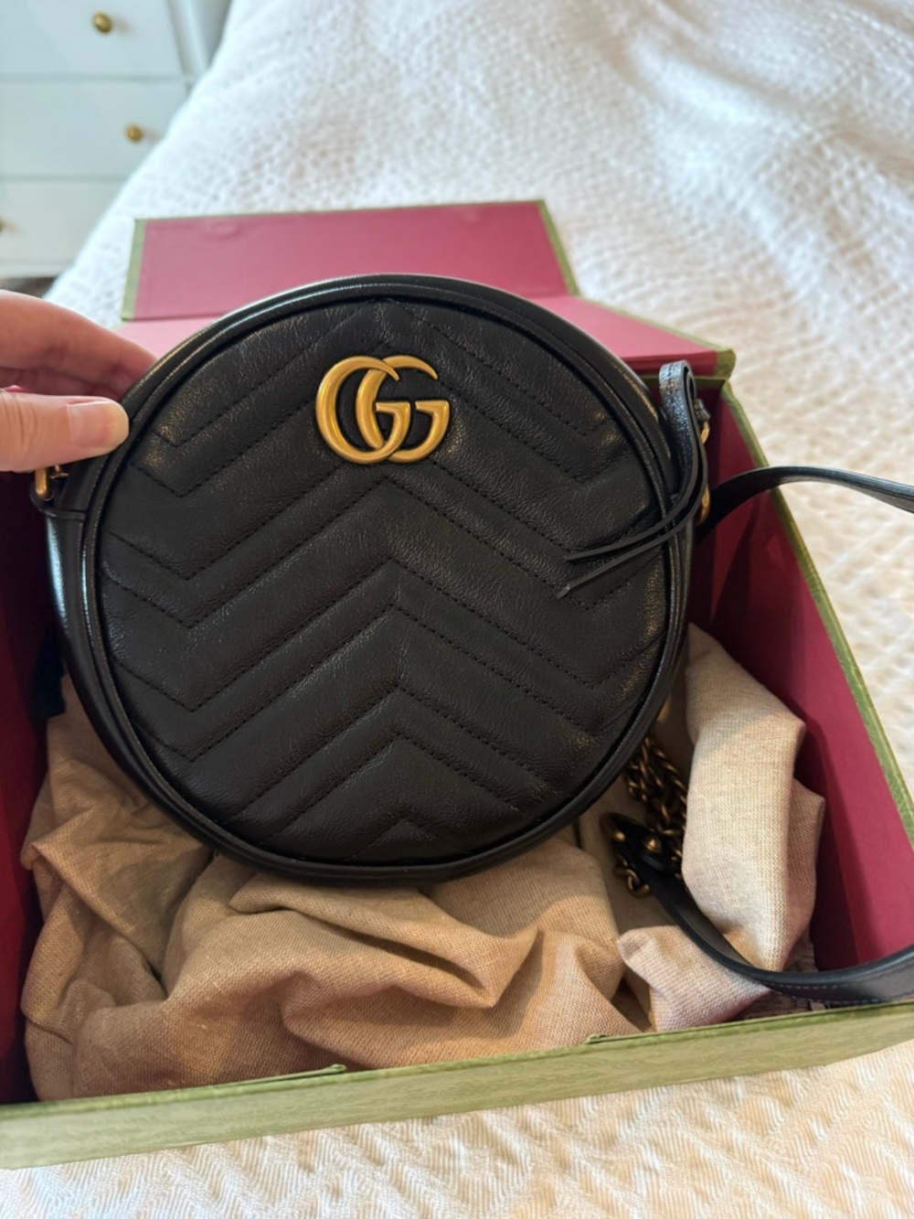 Gucci GG Marmont Round Crossbody Bag - Picture 6 of 9
